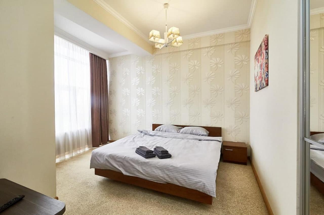 Ultracentral spacious apartment Chisináu Exterior foto