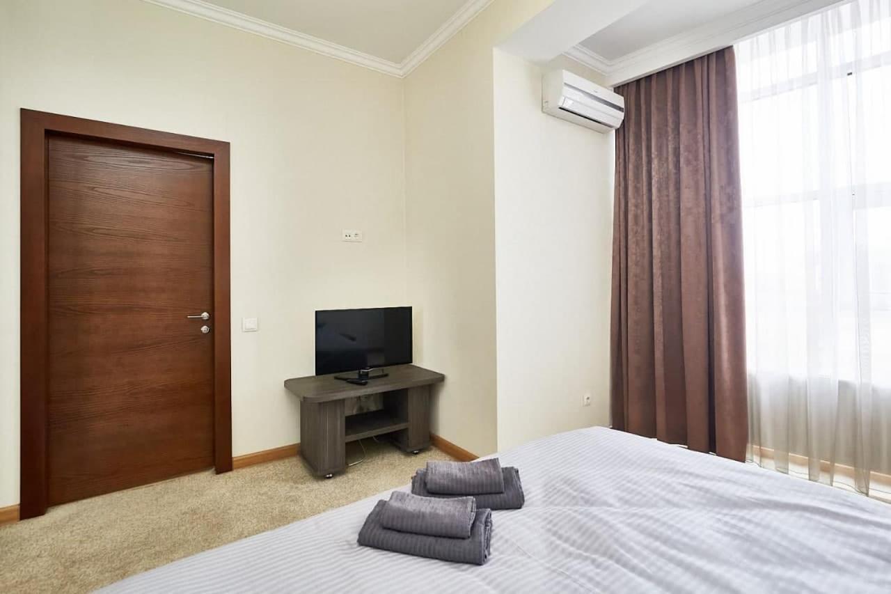 Ultracentral spacious apartment Chisináu Exterior foto